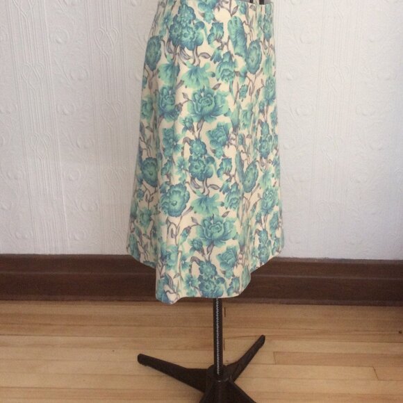 Early 2000 Pringle wool A line skirt with flower print - Picture 2 of 3